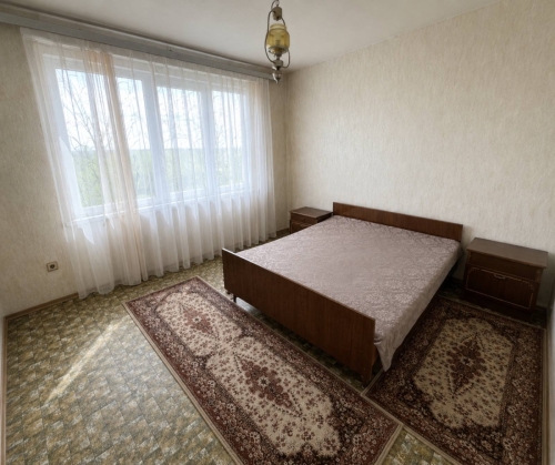 Svilengrad'da garaj ve çatı katı olan bir evin katı