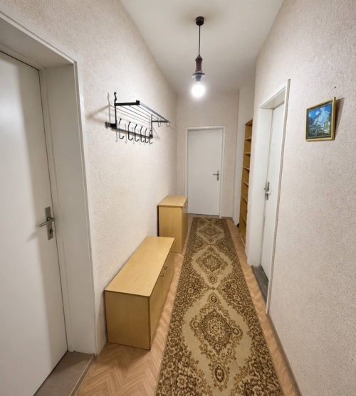 Svilengrad'da garaj ve çatı katı olan bir evin katı