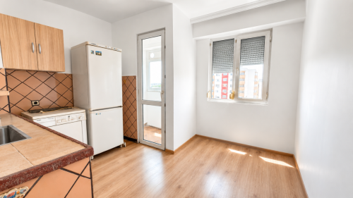 İZGREV MAHALLESİNDE GENİŞ 2+1 DAİRE – MÜKEMMEL KONUM VE YAKINDA YAPILACAK BİNA ISLAHI