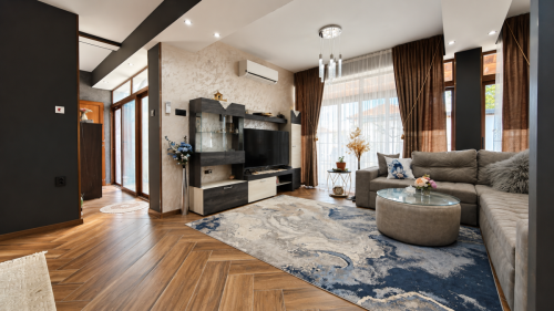 Luxuriously furnished houses in the town of Lyubimets, Haskovo region - a total of 160 sq.m, with a yard, garage, and a huge garden.