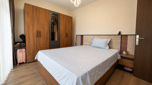 Luxuriously furnished houses in the town of Lyubimets, Haskovo region - a total of 160 sq.m, with a yard, garage, and a huge garden.
