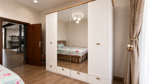 Luxuriously furnished houses in the town of Lyubimets, Haskovo region - a total of 160 sq.m, with a yard, garage, and a huge garden.