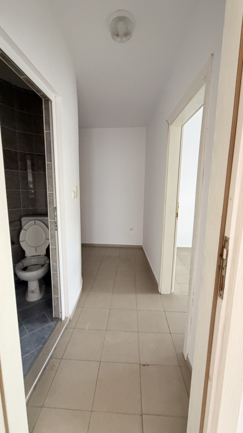 Hazır ofis Svilengrad'da: 42 m², 2 oda, otopark, video gözetim, teras, klima.