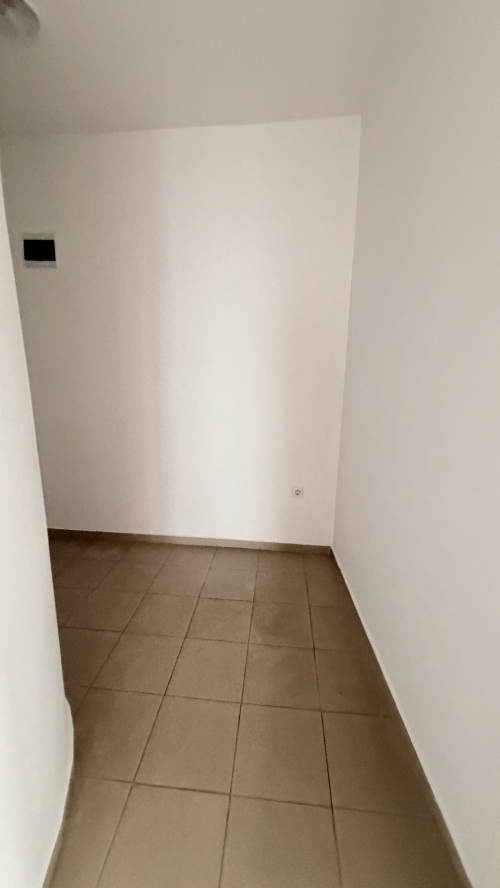 Hazır ofis Svilengrad'da: 42 m², 2 oda, otopark, video gözetim, teras, klima.