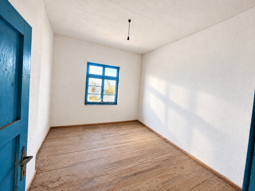 Spacious house with a yard and additional buildings in Branicа, Haskovo - 1500 sq.m, for renovation!