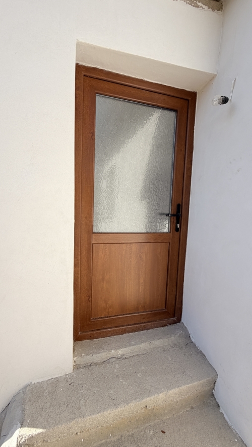 Луксозна къща с планинска гледка в с. Левка, Хасково - 1043 кв.м, 2 етажа, готова за нанасяне!