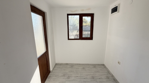 Луксозна къща с планинска гледка в с. Левка, Хасково - 1043 кв.м, 2 етажа, готова за нанасяне!