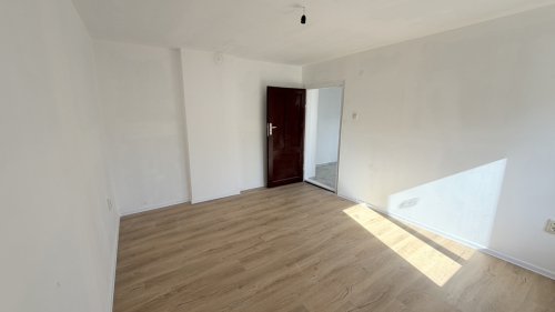 Луксозна къща с планинска гледка в с. Левка, Хасково - 1043 кв.м, 2 етажа, готова за нанасяне!