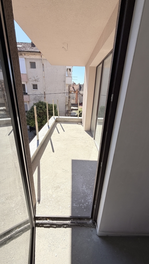 Luxury four-room apartment in Svilengrad - new construction with Act 15, 150.65 sq.m, unfurnished, with a terrace and elevator, close to school and transport.