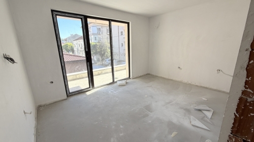 Luxury four-room apartment in Svilengrad - new construction with Act 15, 150.65 sq.m, unfurnished, with a terrace and elevator, close to school and transport.