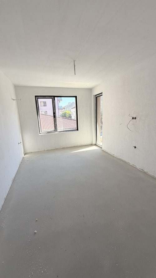 Luxury four-room apartment in Svilengrad - new construction with Act 15, 150.65 sq.m, unfurnished, with a terrace and elevator, close to school and transport.
