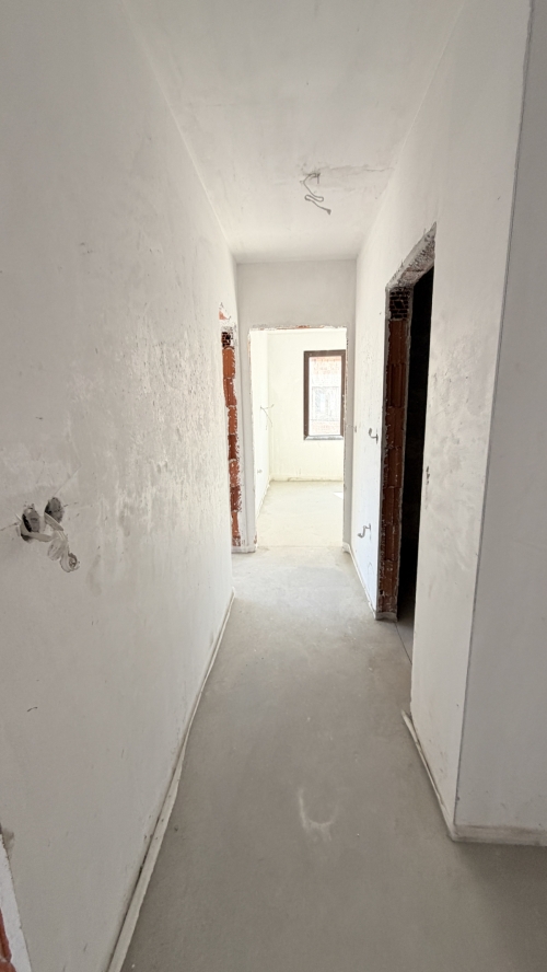 Luxury four-room apartment in Svilengrad - new construction with Act 15, 150.65 sq.m, unfurnished, with a terrace and elevator, close to school and transport.