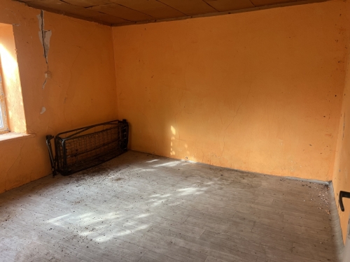 Spacious house with a yard and a river in Leshnikovo, Haskovo